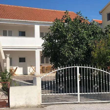 Дом отдыха At Frapa *