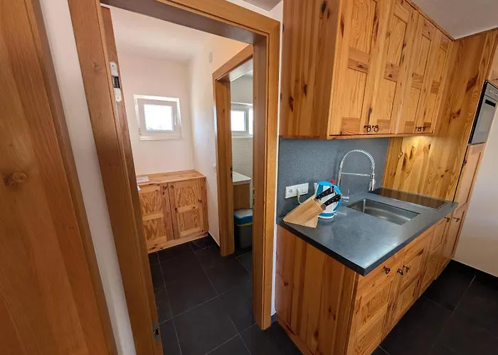 At Frapa * Рогозница