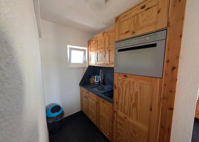 At Frapa Рогозница